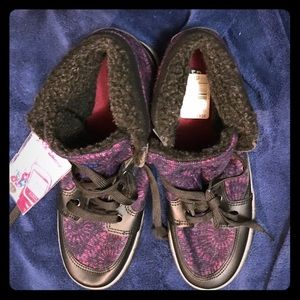 Sketchers Brand New high top sneakers